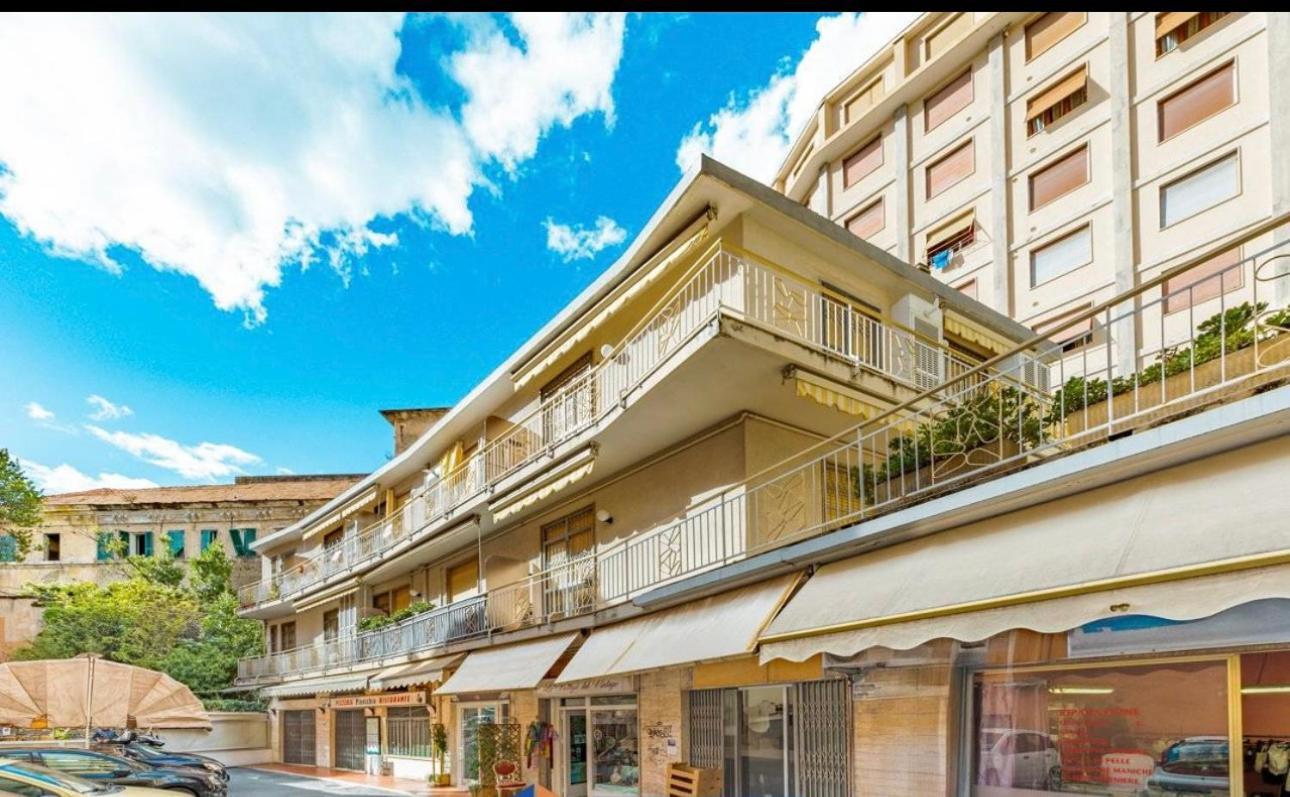 Апартаменты Casa Girasole 1 Санремо Экстерьер фото