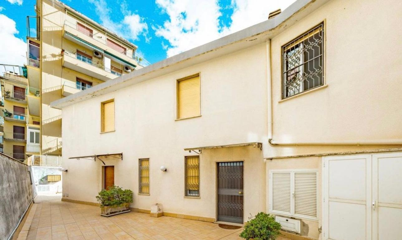 Апартаменты Casa Girasole 1 Санремо Экстерьер фото