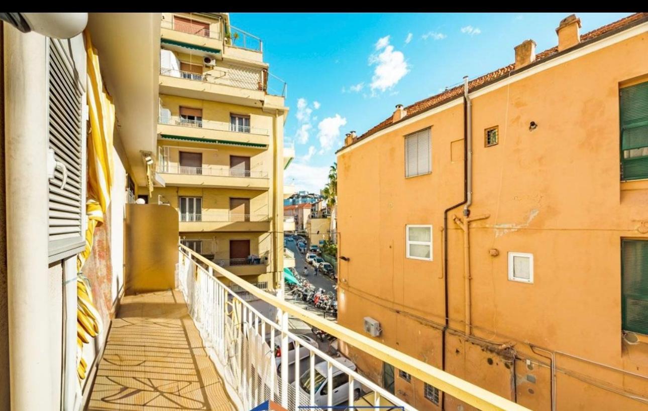 Апартаменты Casa Girasole 1 Санремо Экстерьер фото